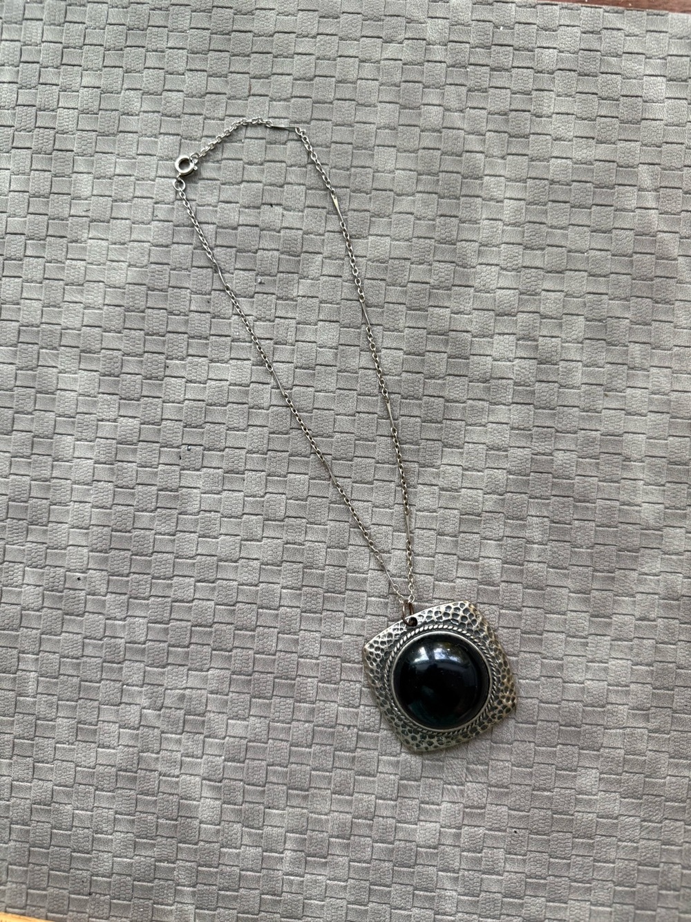 Vintage Silver-Tone Black Stone Pendant Necklace - Women's Jewelry